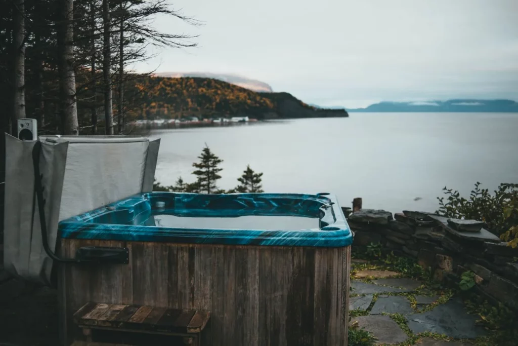 Een privé-wellness in je eigen tuin: Waarop moet je letten bij de aankoop van een spa of sauna?